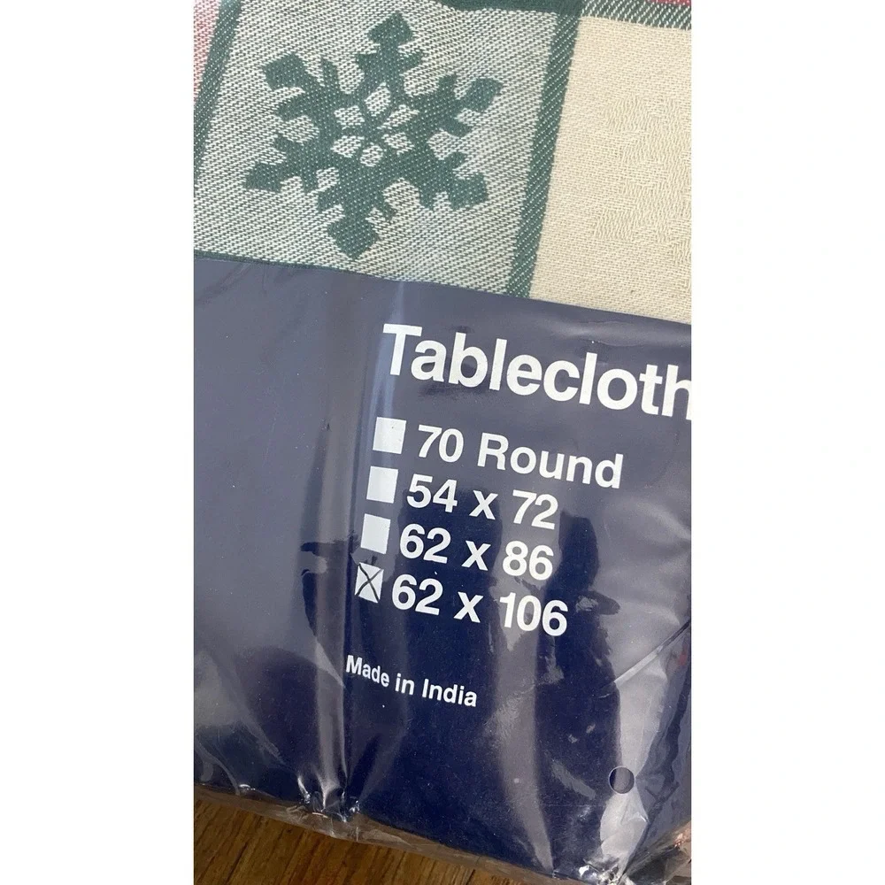 Dansk‎ Snowflake Holiday Christmas Tablecloth 62x106 Red Green Cream Cloth - NIP